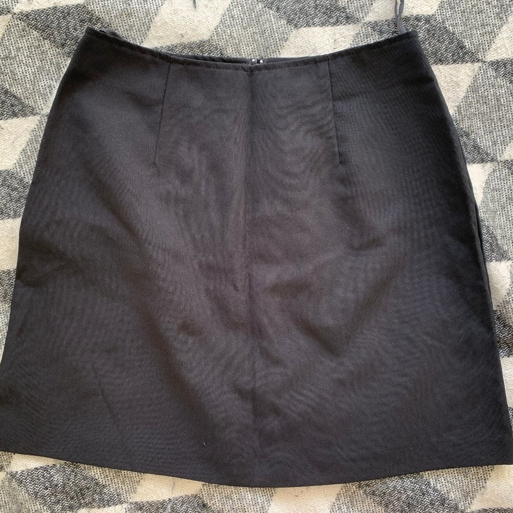 Wrapper short black skirt